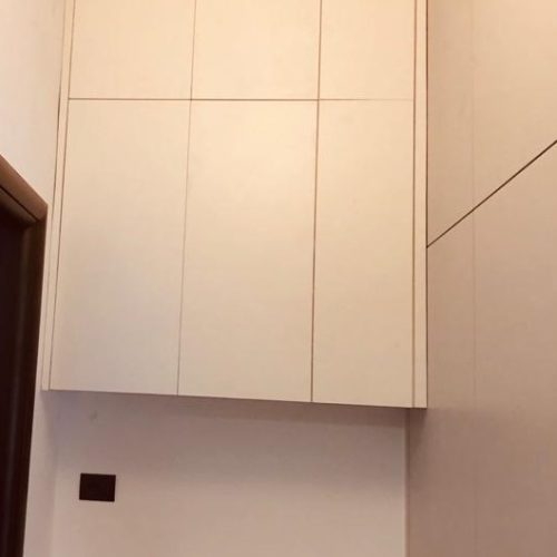 Armadio a muro laccato lucido